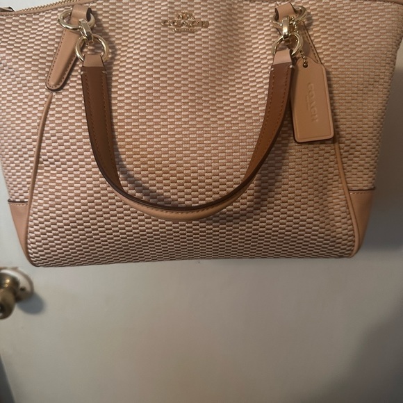 NWY Coach Legacy Ava tote in creme - Picture 8 of 10